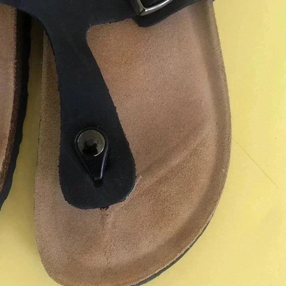 Zizzi black leather sandals with toe strap and adjustable strap.  Wide fit - Picture 2 of 4